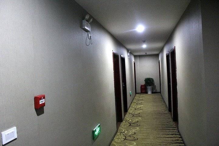 Wudangshan Jianpuzhai Hotel Danjiangkou Екстер'єр фото