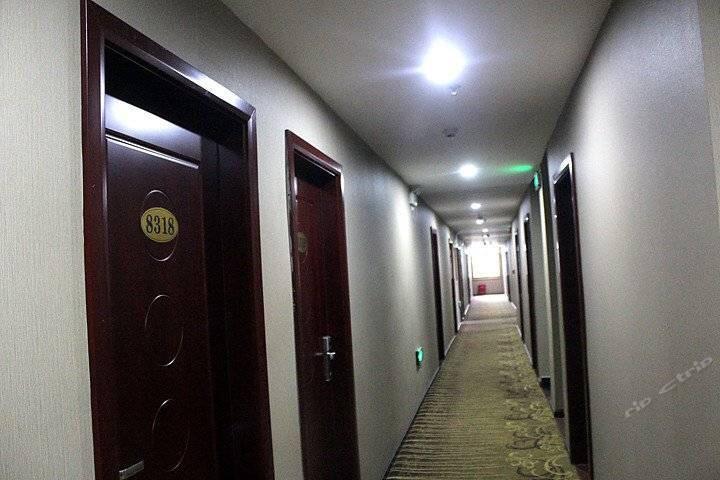 Wudangshan Jianpuzhai Hotel Danjiangkou Екстер'єр фото