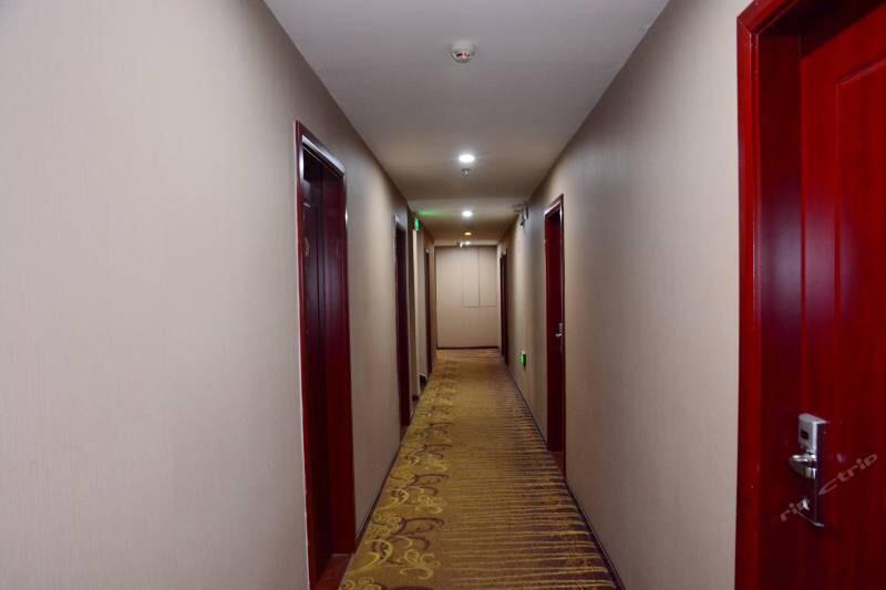 Wudangshan Jianpuzhai Hotel Danjiangkou Екстер'єр фото
